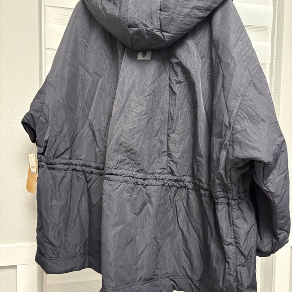 NWT Free People Billy Boxy Insulated Lightweight Black Jacket Size Med/Large - Picture 7 of 11